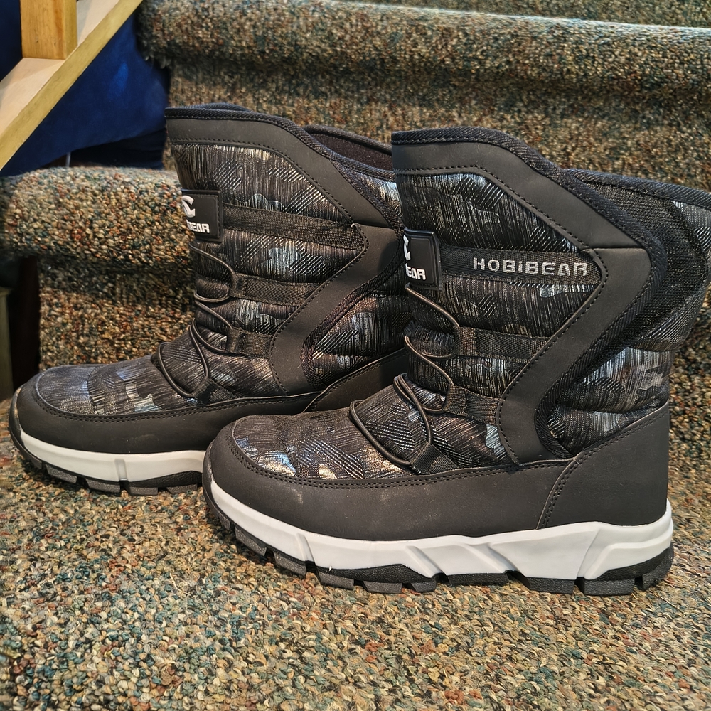 HOBIBEAR Black and Gray Winter Boots